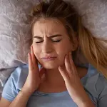 Woman with painful jaw